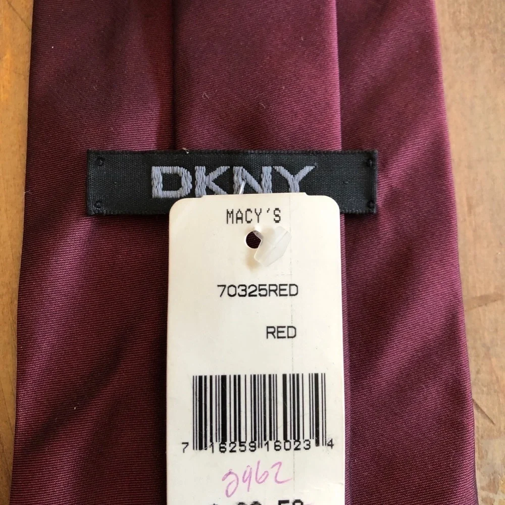 🔥MEN’S DKNY BURGUNDY TIE